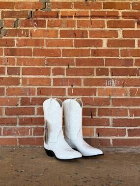 Vintage Acme Western Boots - Size 9 NWT